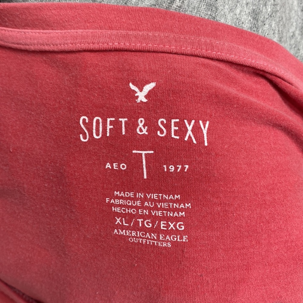 Vneck - Picture 3 of 3